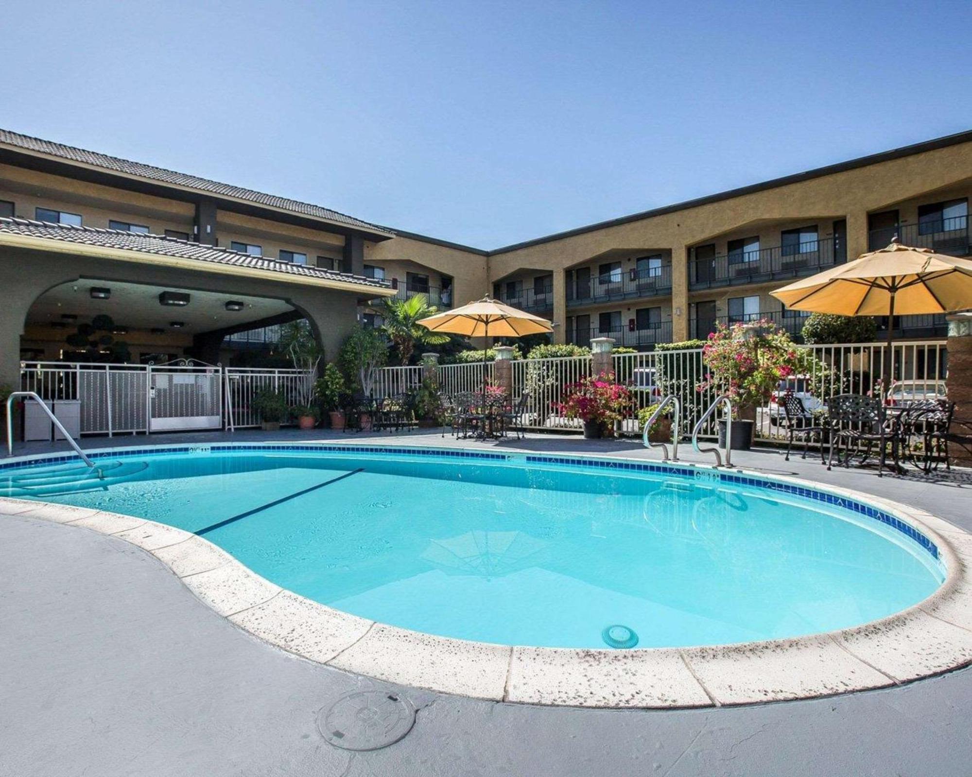 Quality Inn Ontario Airport Convention Center Extérieur photo