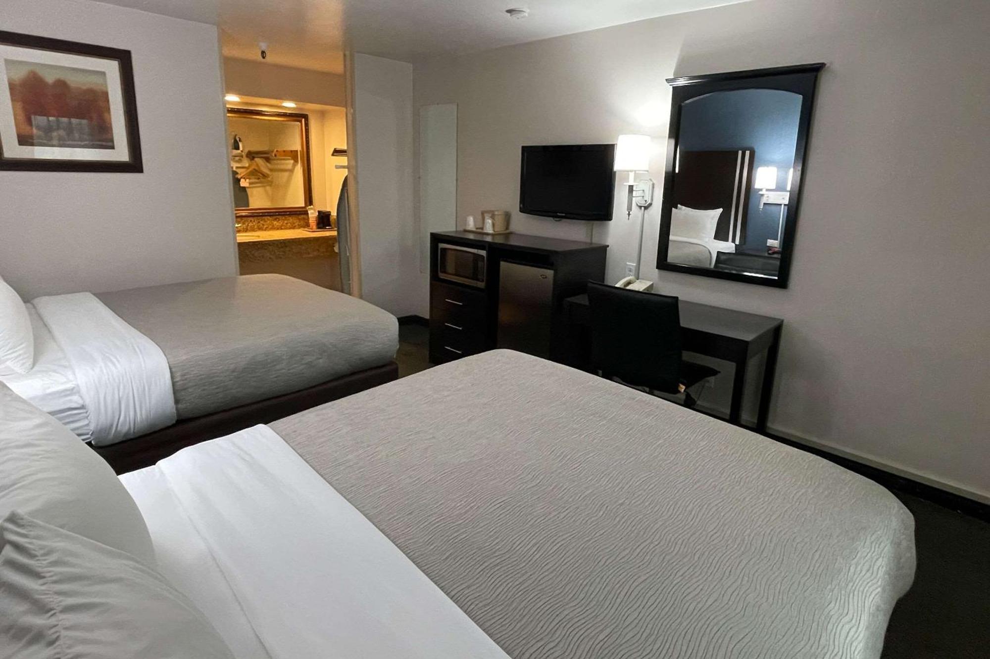 Quality Inn Ontario Airport Convention Center Extérieur photo