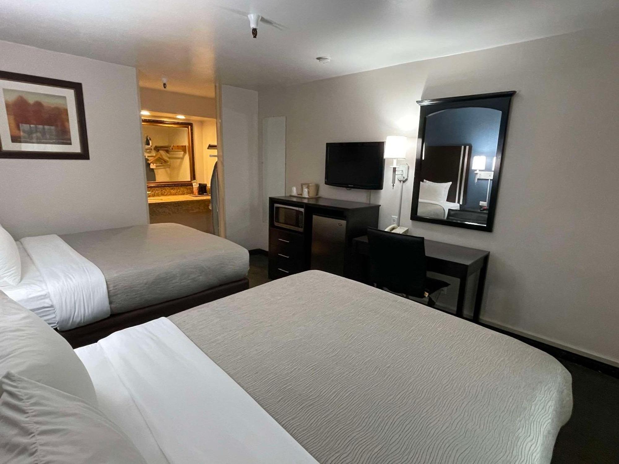 Quality Inn Ontario Airport Convention Center Extérieur photo