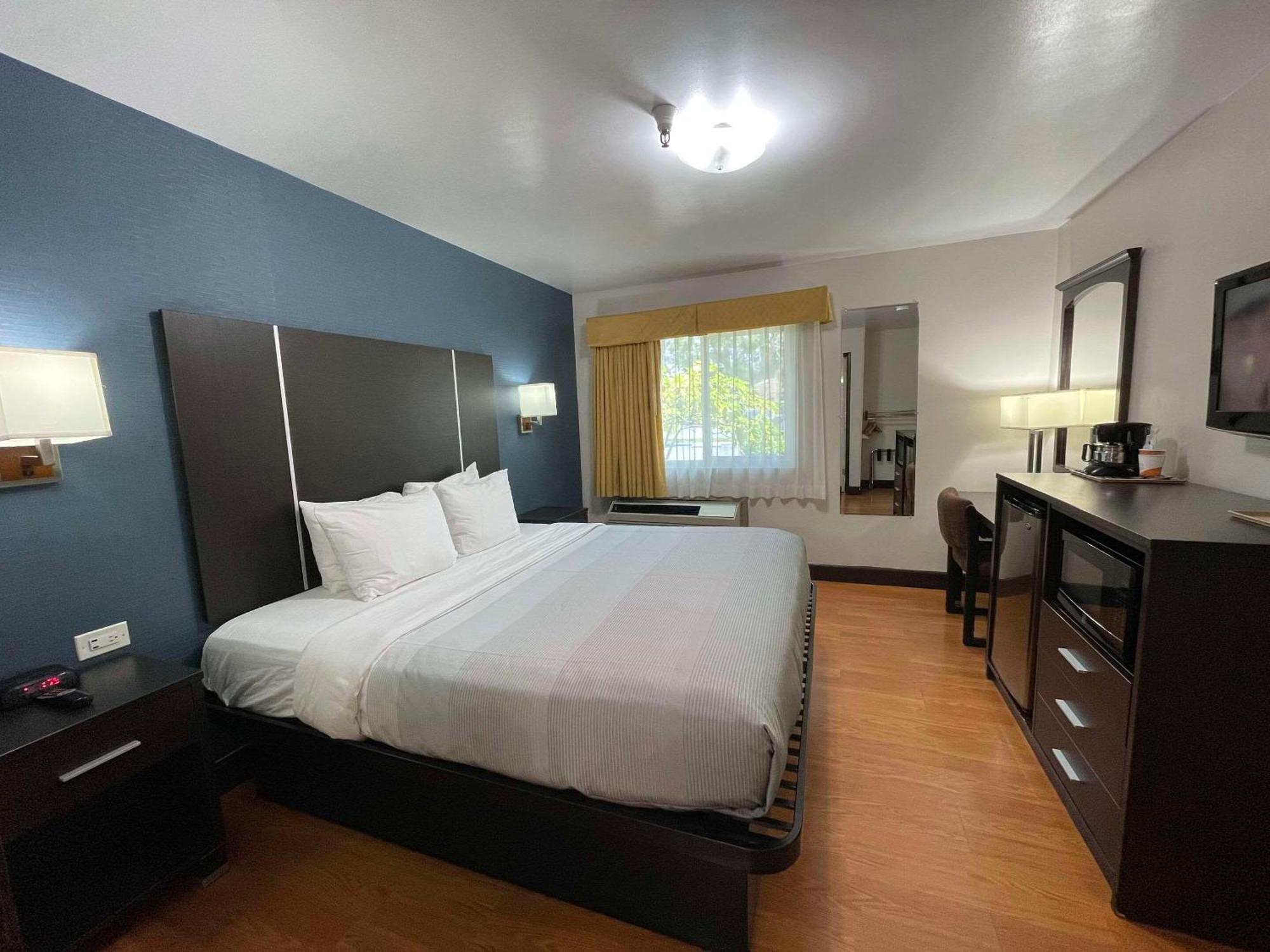 Quality Inn Ontario Airport Convention Center Extérieur photo